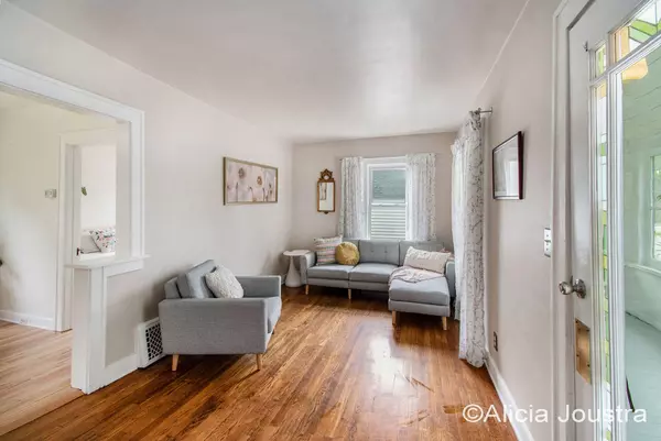 1208 Calgary NE Street, Grand Rapids, MI 49505