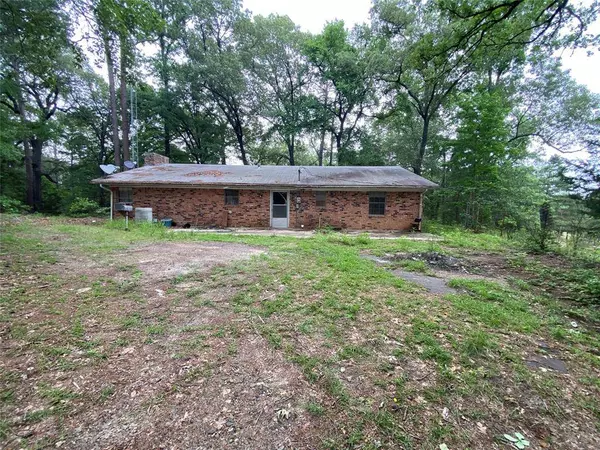 333 CR 3560, No City, TX 75755