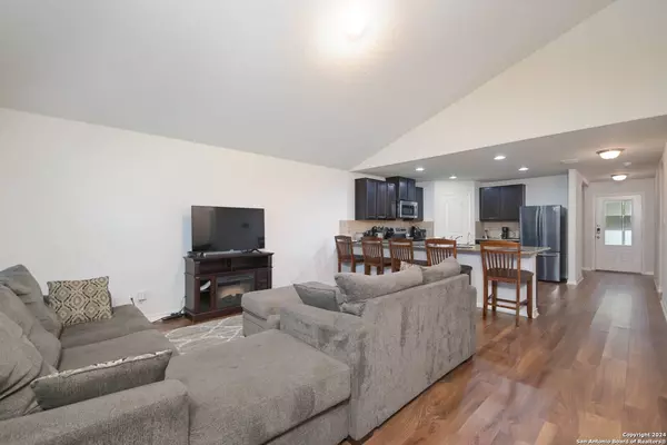 2803 Milton Run, San Antonio, TX 78245