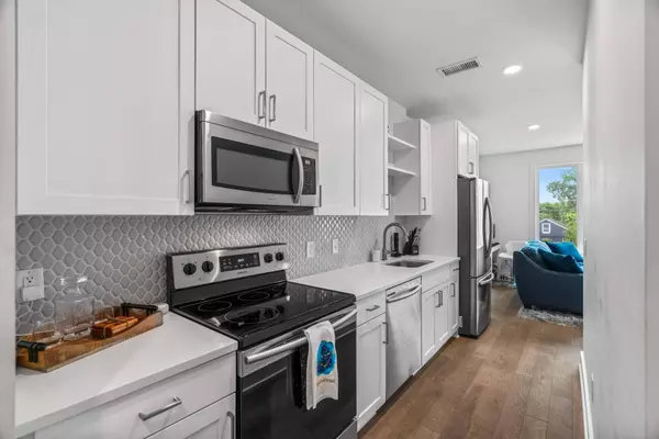 1041 E Trinity Ln #204, Nashville, TN 37216