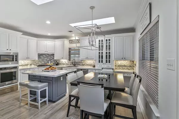 2391 Briarhill Boulevard, Highland Village, TX 75077