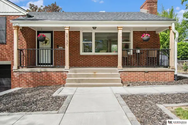 2130 S 38th Avenue, Omaha, NE 68105