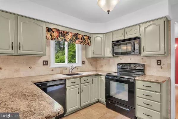 35 CHADWICK DR, Voorhees, NJ 08043