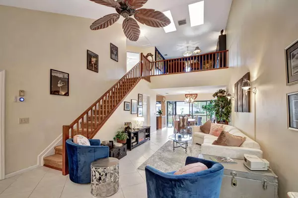 905 Landings BLVD, Greenacres, FL 33413