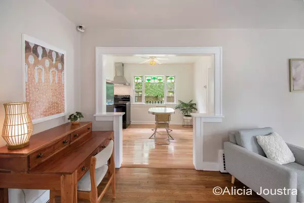 1208 Calgary NE Street, Grand Rapids, MI 49505