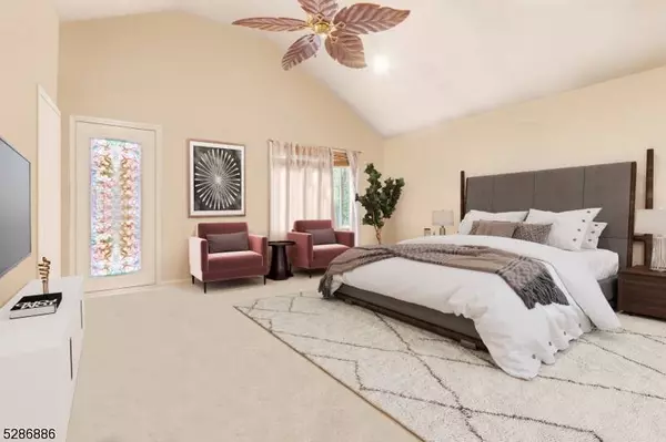 15 8th St, Ridgefield Park Village, NJ 07660