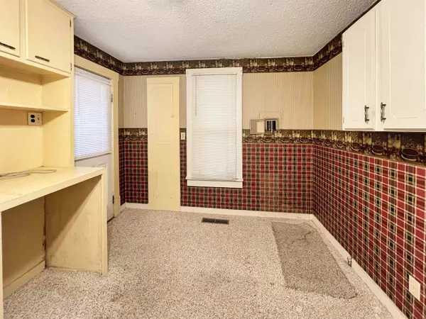 925 Center, Alva, OK 73717