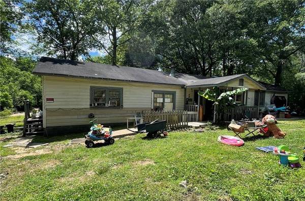 44 Valley TRL SE, Acworth, GA 30101