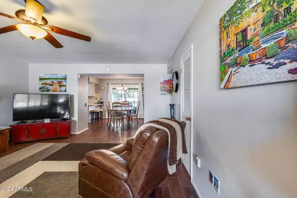 11054 W TONADA Drive, Sun City, AZ 85351