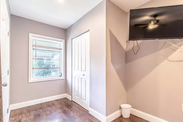 411 S J ST, Lake Worth Beach, FL 33460