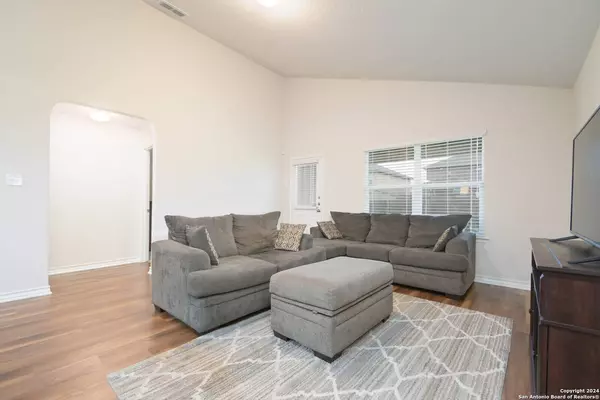 2803 Milton Run, San Antonio, TX 78245