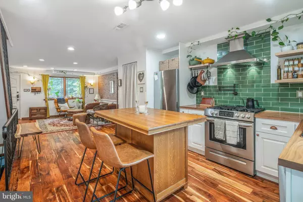 912 KIMBALL ST, Philadelphia, PA 19147