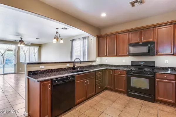 17377 W MORNING GLORY Street, Goodyear, AZ 85338