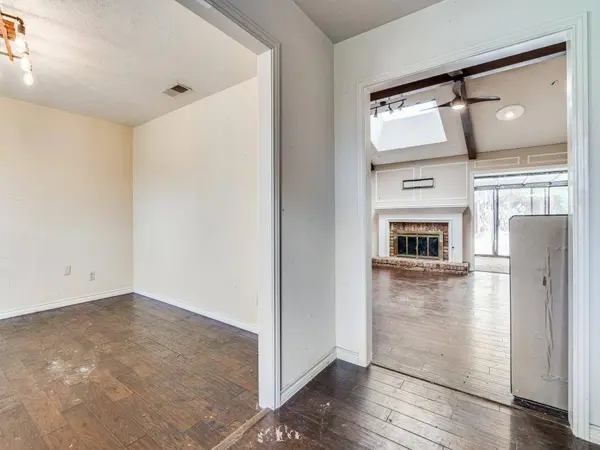 1913 Chesham Drive, Carrollton, TX 75007