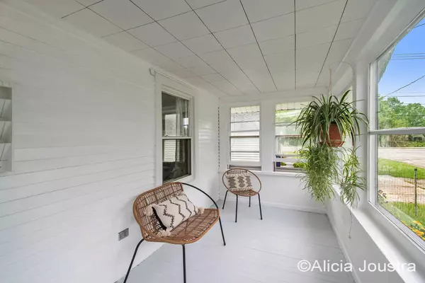 1208 Calgary NE Street, Grand Rapids, MI 49505