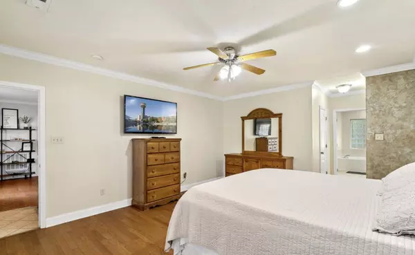 219 Sweet Gum Ln, Oak Ridge, TN 37830