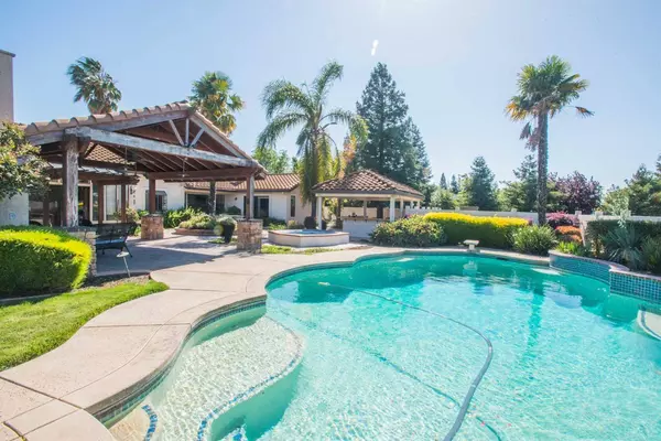 10329 Linscott CT, Elk Grove, CA 95624