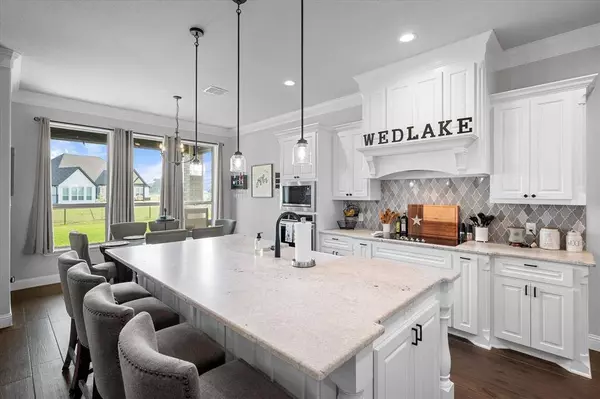 374 wayward Spur, Springtown, TX 76082