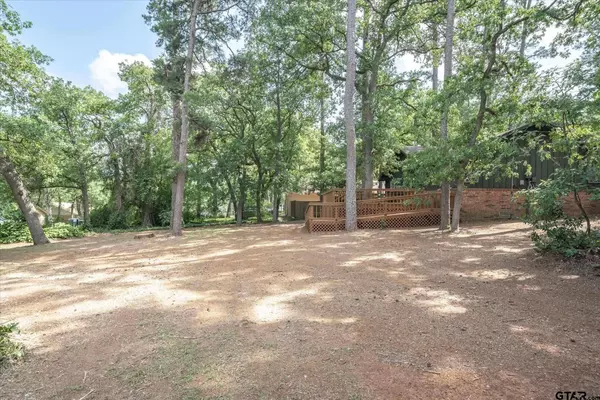 414 Hideaway Ln East, Hideaway, TX 75771