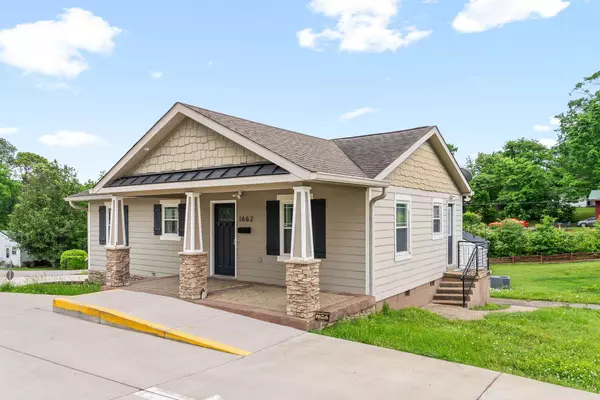 1662 Golf Club Ln, Clarksville, TN 37043