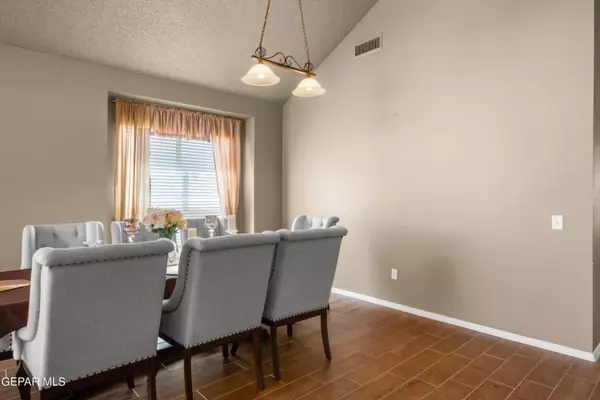 4433 Loma Suave Lane, El Paso, TX 79934