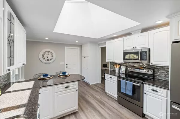 5647 87th AVE SE, Olympia, WA 98513