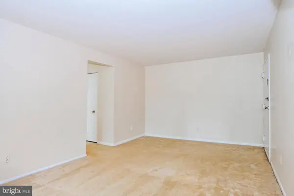 3308 WOODBURN VILLAGE DR #3308-31, Annandale, VA 22003