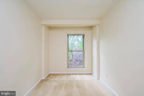 3308 WOODBURN VILLAGE DR #3308-31, Annandale, VA 22003