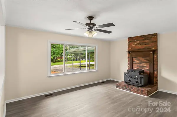 121 Twitty LN, Statesville, NC 28625