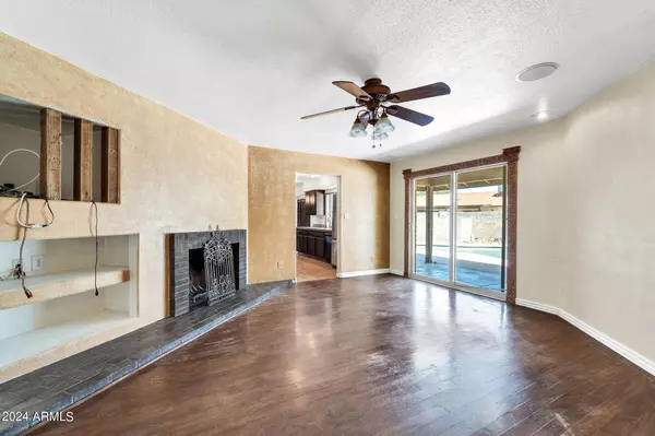 4324 W Orchid Lane, Glendale, AZ 85302