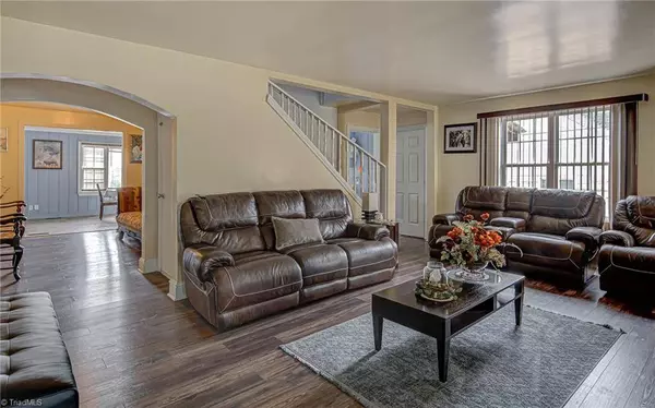 2337 Okalina AVE, Winston Salem, NC 27105