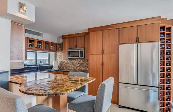 2413 BAYSHORE BLVD #2301, Tampa, FL 33629