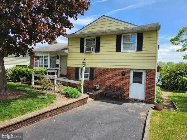 537 POPLAR ST, Lansdale, PA 19446