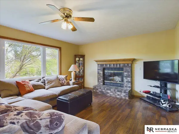 6031 S 157 Circle, Omaha, NE 68135