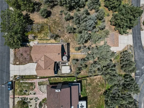 1126 Snowline DR, Frazier Park, CA 93225