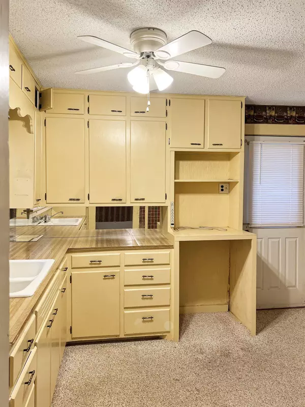 925 Center, Alva, OK 73717