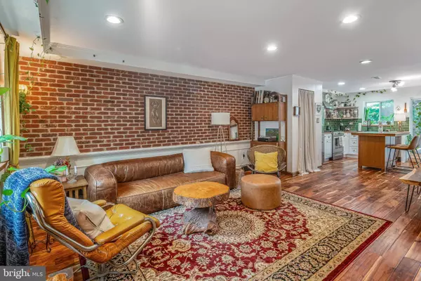 912 KIMBALL ST, Philadelphia, PA 19147