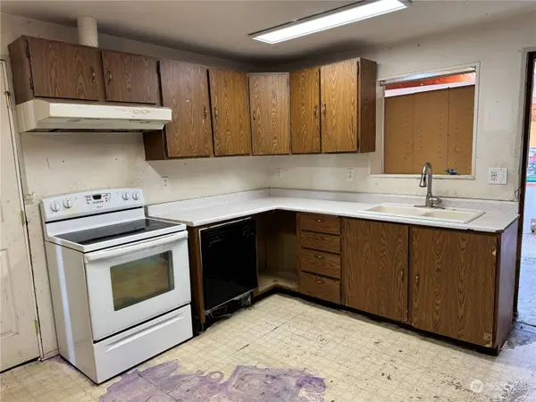 2329 122nd ST SW, Everett, WA 98204