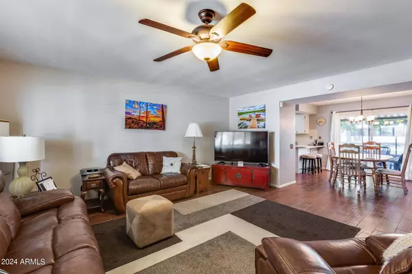 11054 W TONADA Drive, Sun City, AZ 85351