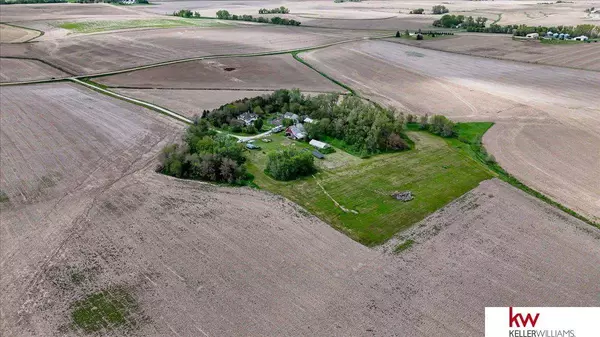 12644 9 County Road, Arlington, NE 68002