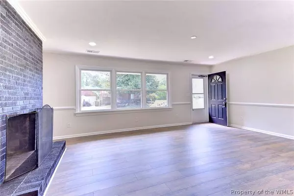 114 Arden DR, Williamsburg, VA 23185