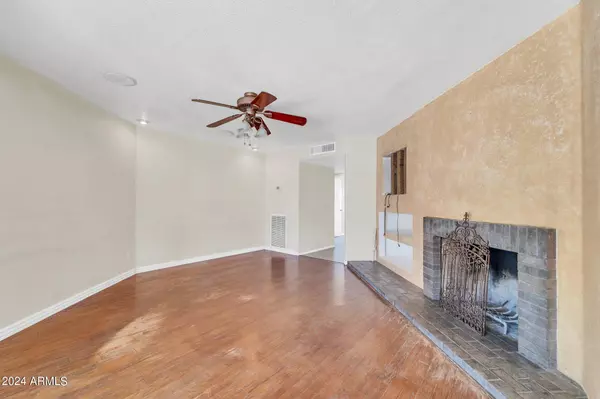 4324 W Orchid Lane, Glendale, AZ 85302