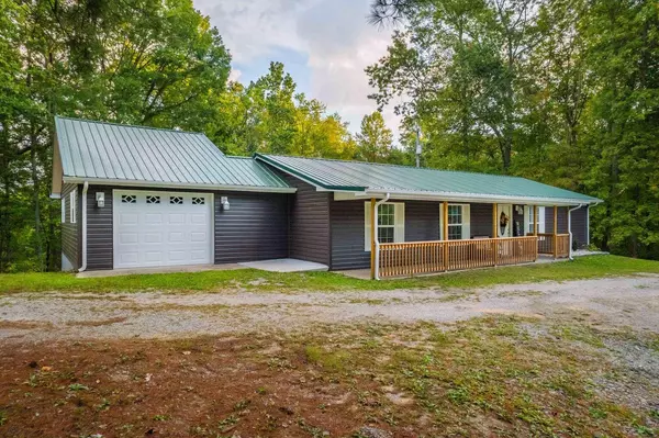 55 Acorn LN, Whitley City, KY 42653