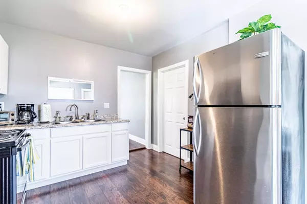 411 S J ST, Lake Worth Beach, FL 33460