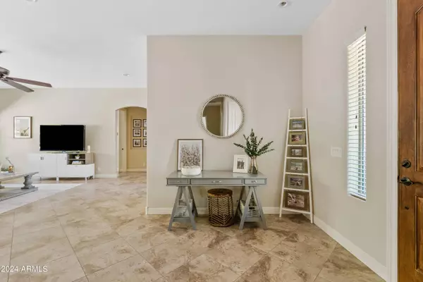 6767 W MARRON Drive, San Tan Valley, AZ 85144