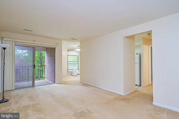 3308 WOODBURN VILLAGE DR #3308-31, Annandale, VA 22003