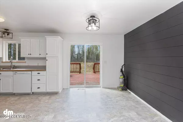 7390 S Turner DR, Wasilla, AK 99654