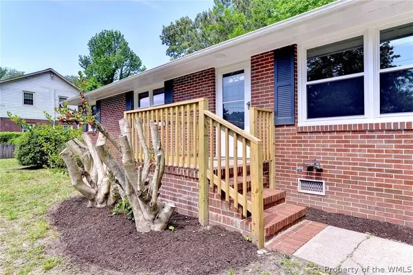 114 Arden DR, Williamsburg, VA 23185