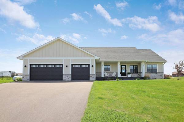 W12049 559th AVE, Oak Grove Twp, WI 54021