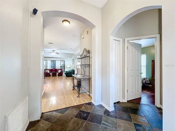 7013 MONARCH PARK DR, Apollo Beach, FL 33572